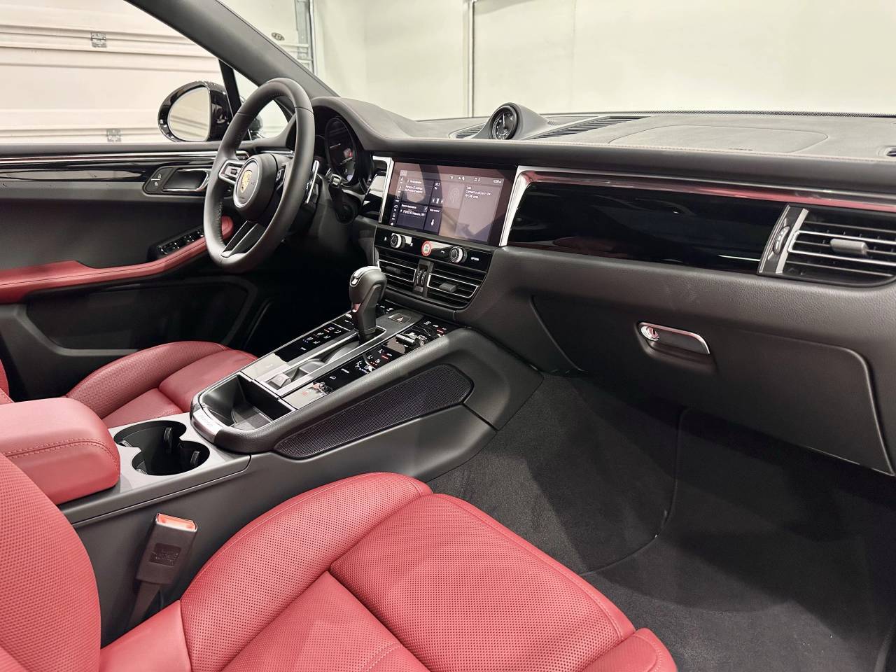 2026 Porsche Macan Newark DE