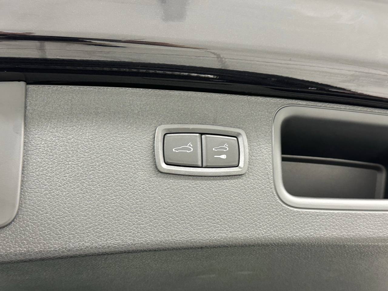 2026 Porsche Macan Newark DE