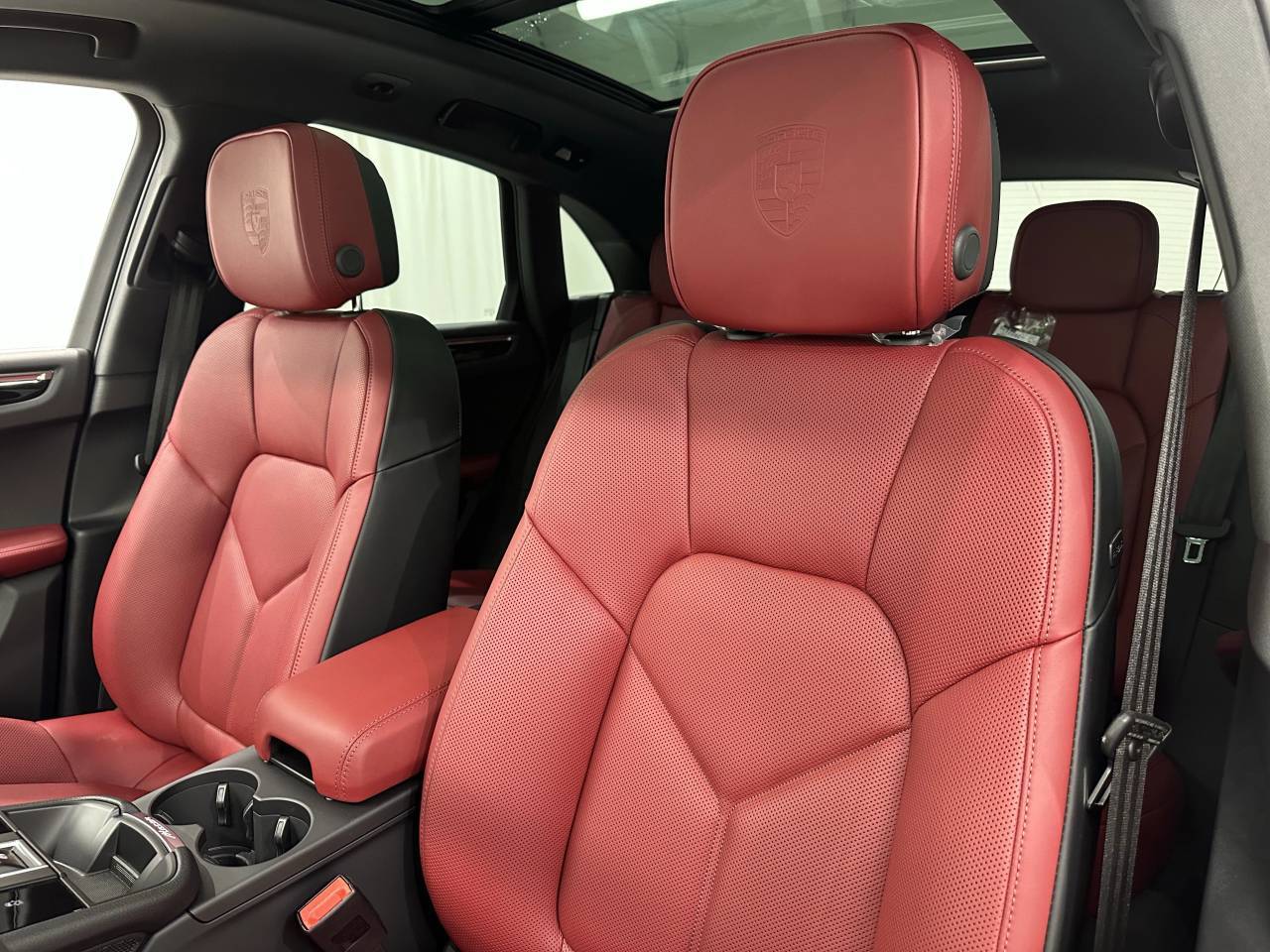2026 Porsche Macan Newark DE