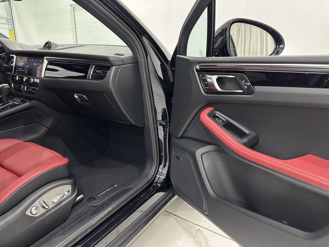 2026 Porsche Macan Newark DE