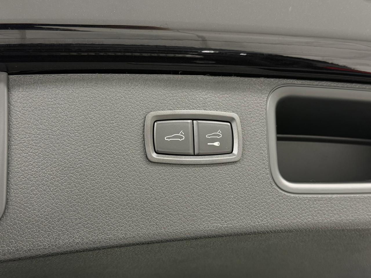 2026 Porsche Macan Newark DE