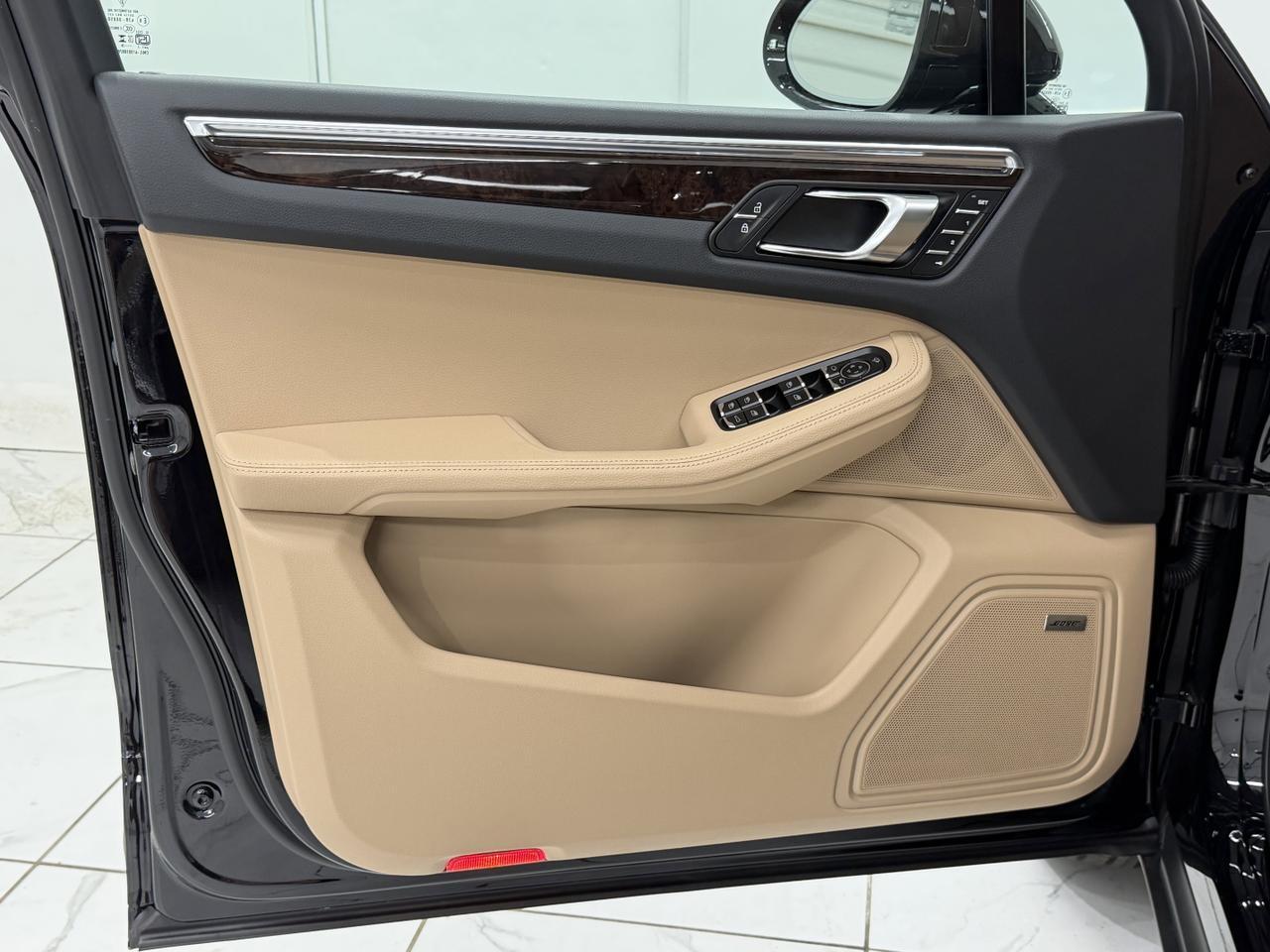 2026 Porsche Macan Newark DE