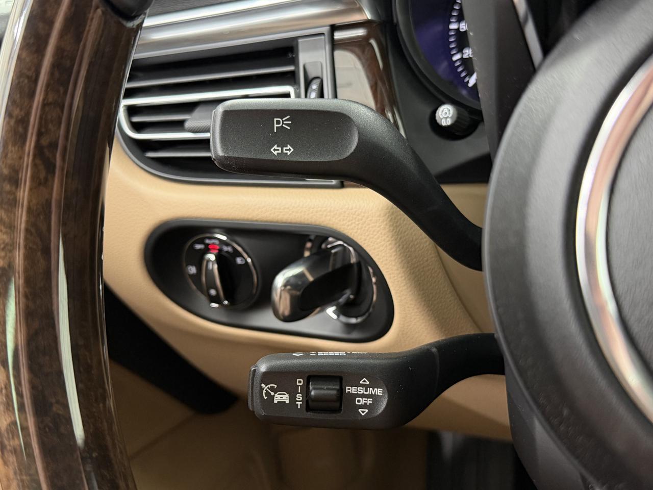 2026 Porsche Macan Newark DE