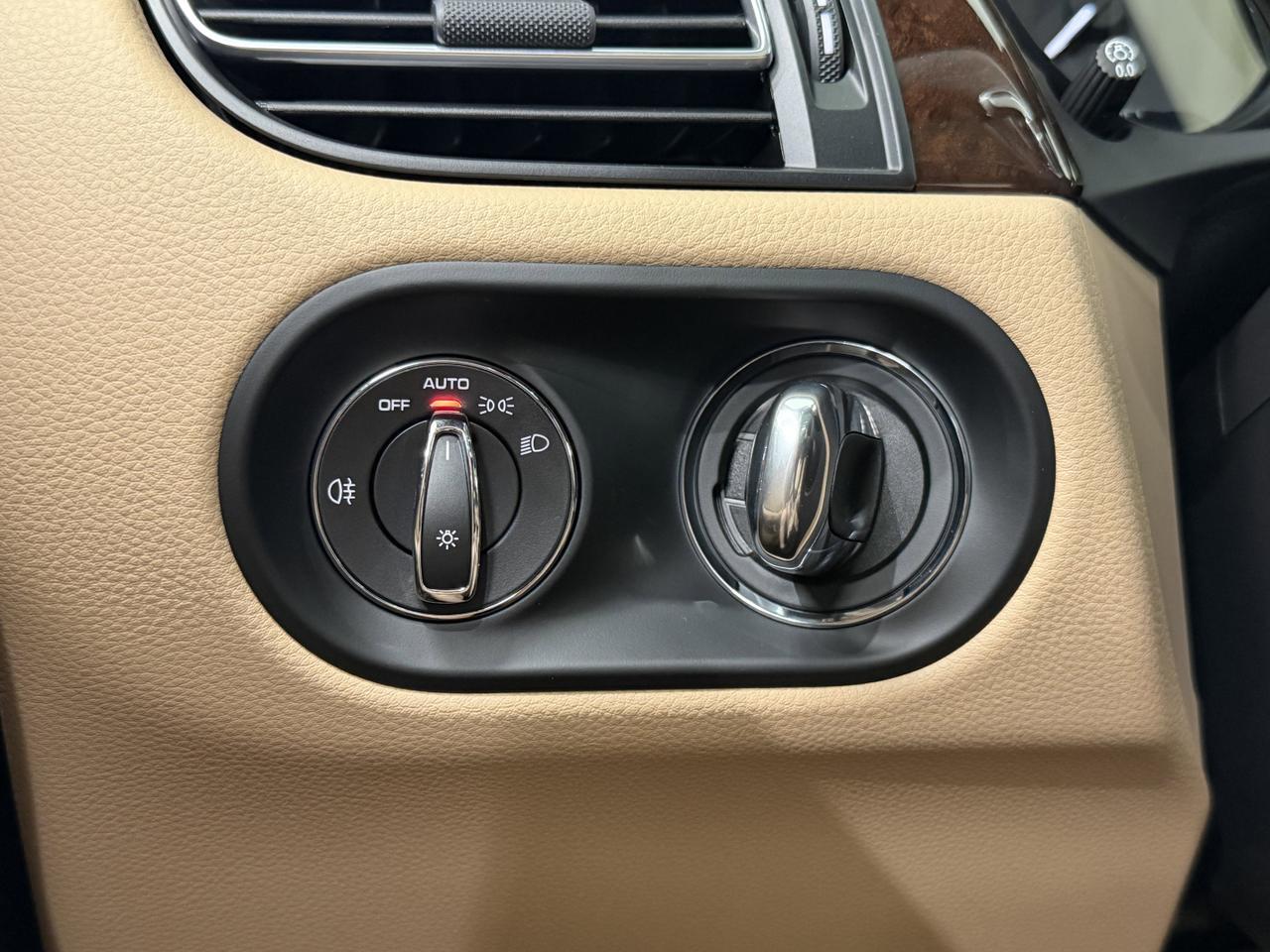 2026 Porsche Macan Newark DE