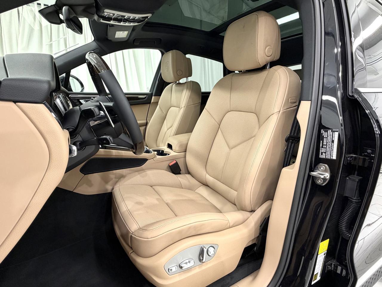 2026 Porsche Macan Newark DE