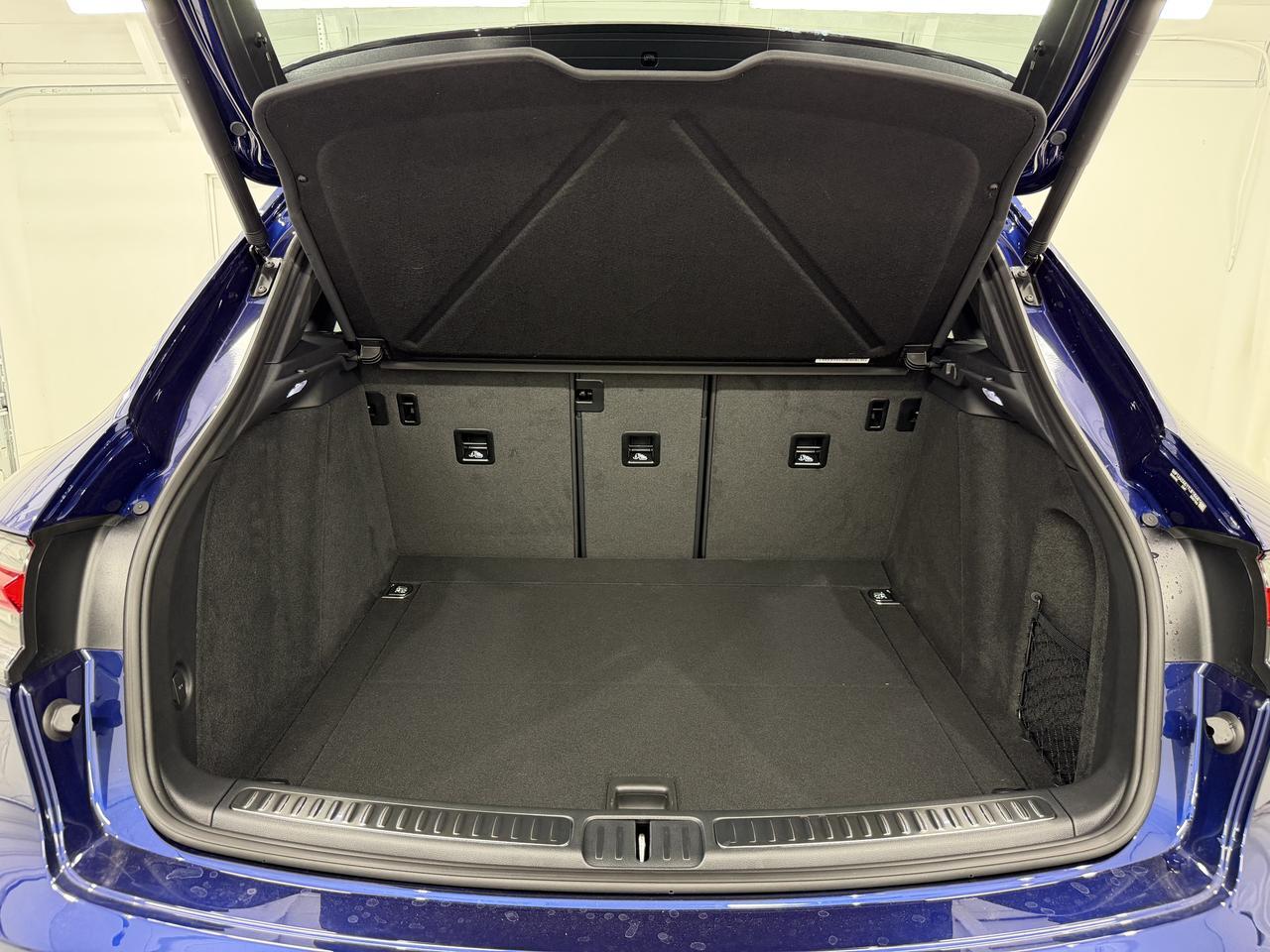 2026 Porsche Macan Newark DE