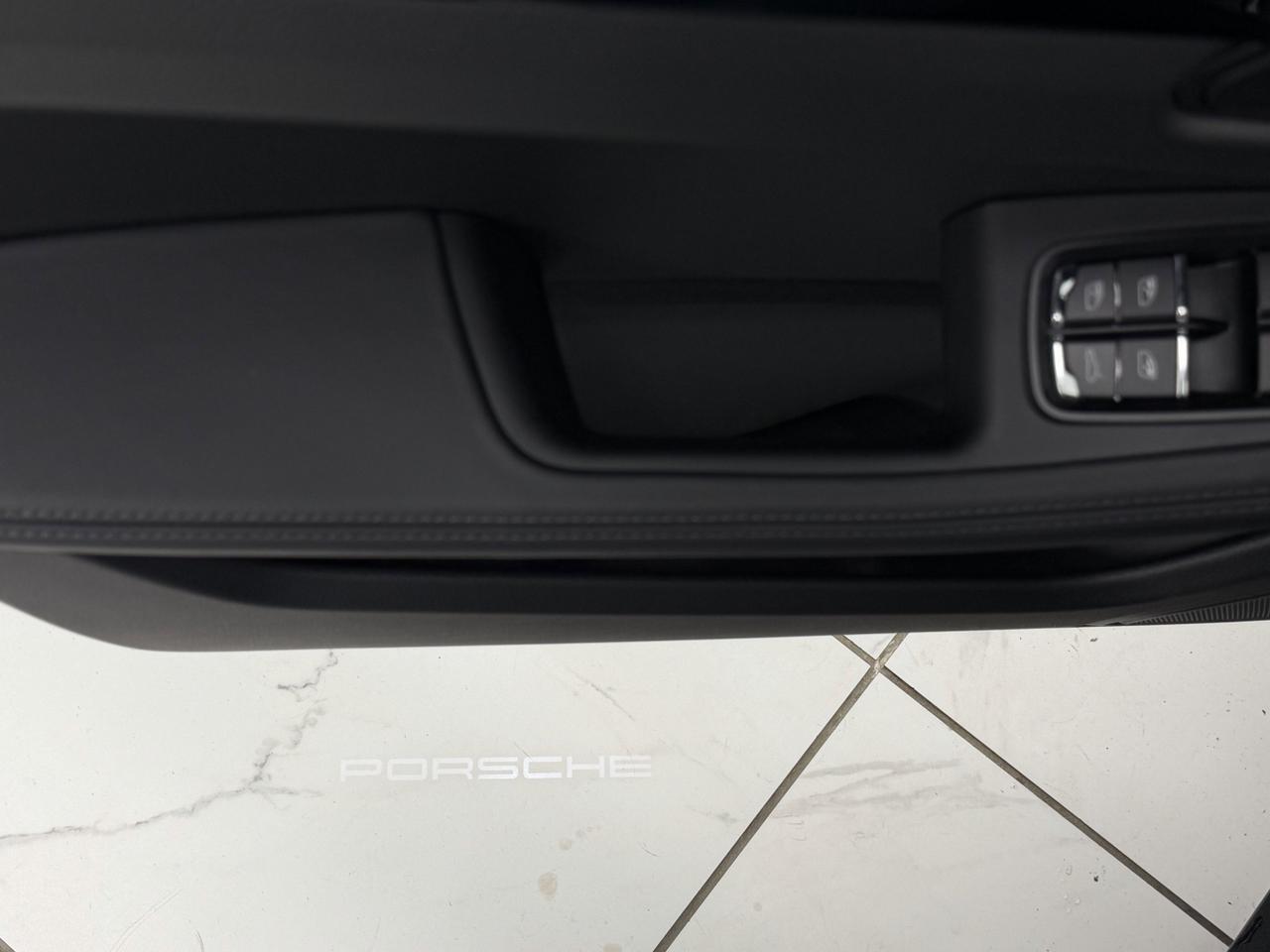 2026 Porsche Macan Newark DE