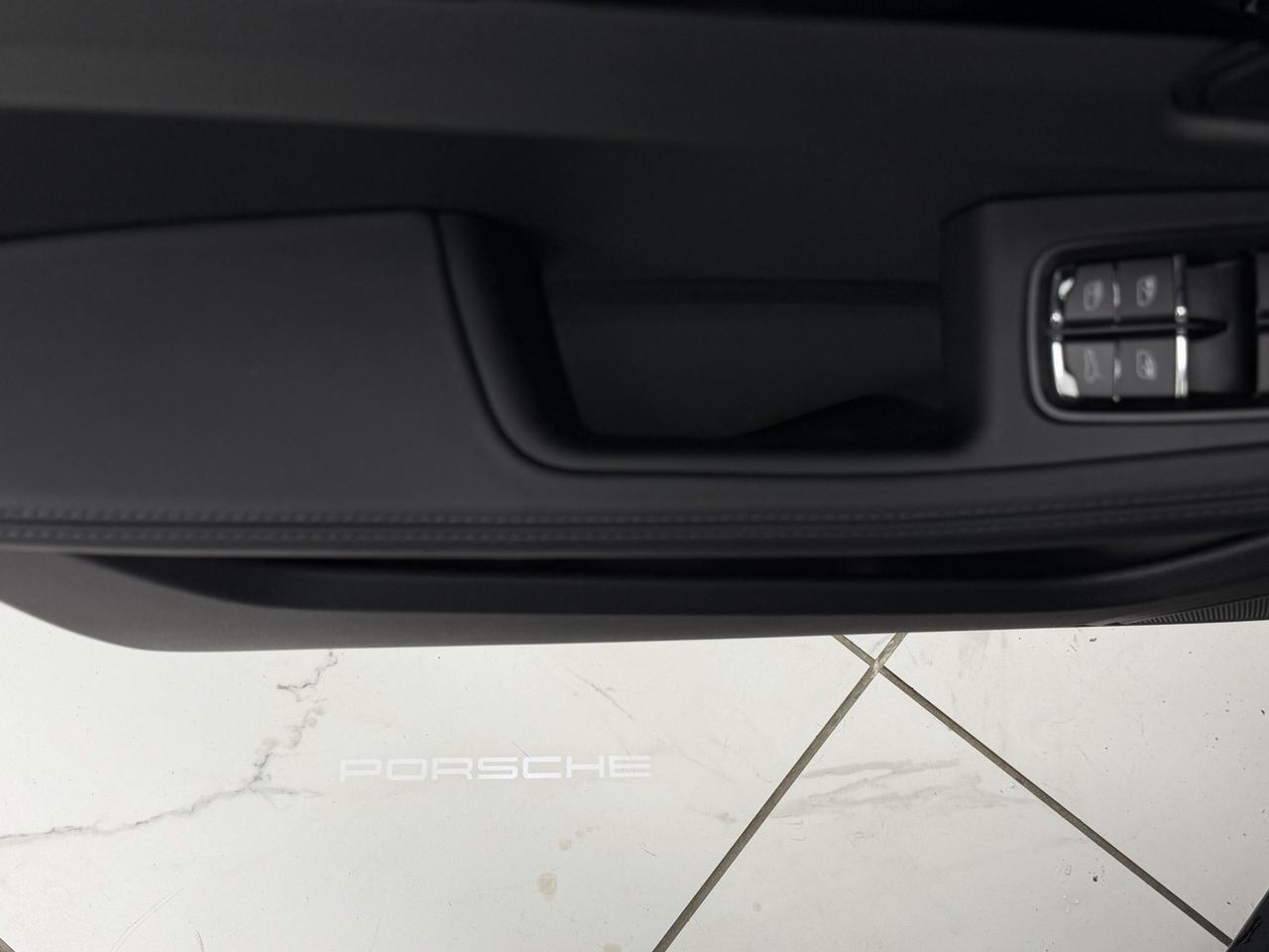 2026 Porsche Macan Newark DE