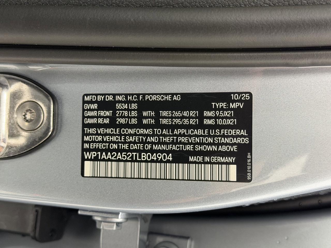 2026 Porsche Macan Newark DE