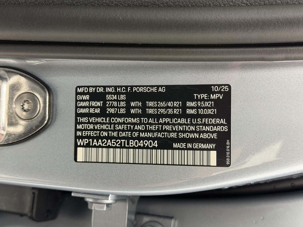 2026 Porsche Macan Newark DE