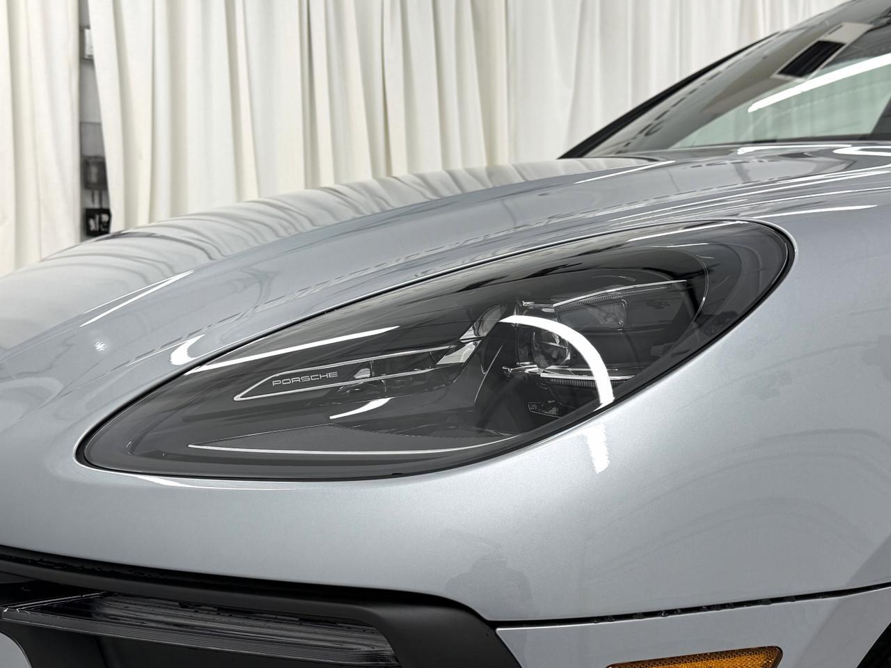 2026 Porsche Macan Newark DE