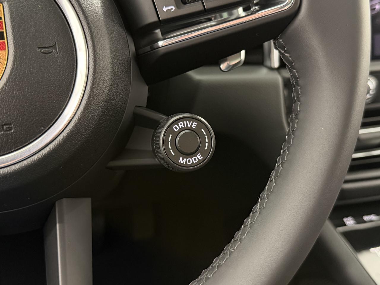 2026 Porsche Macan Newark DE
