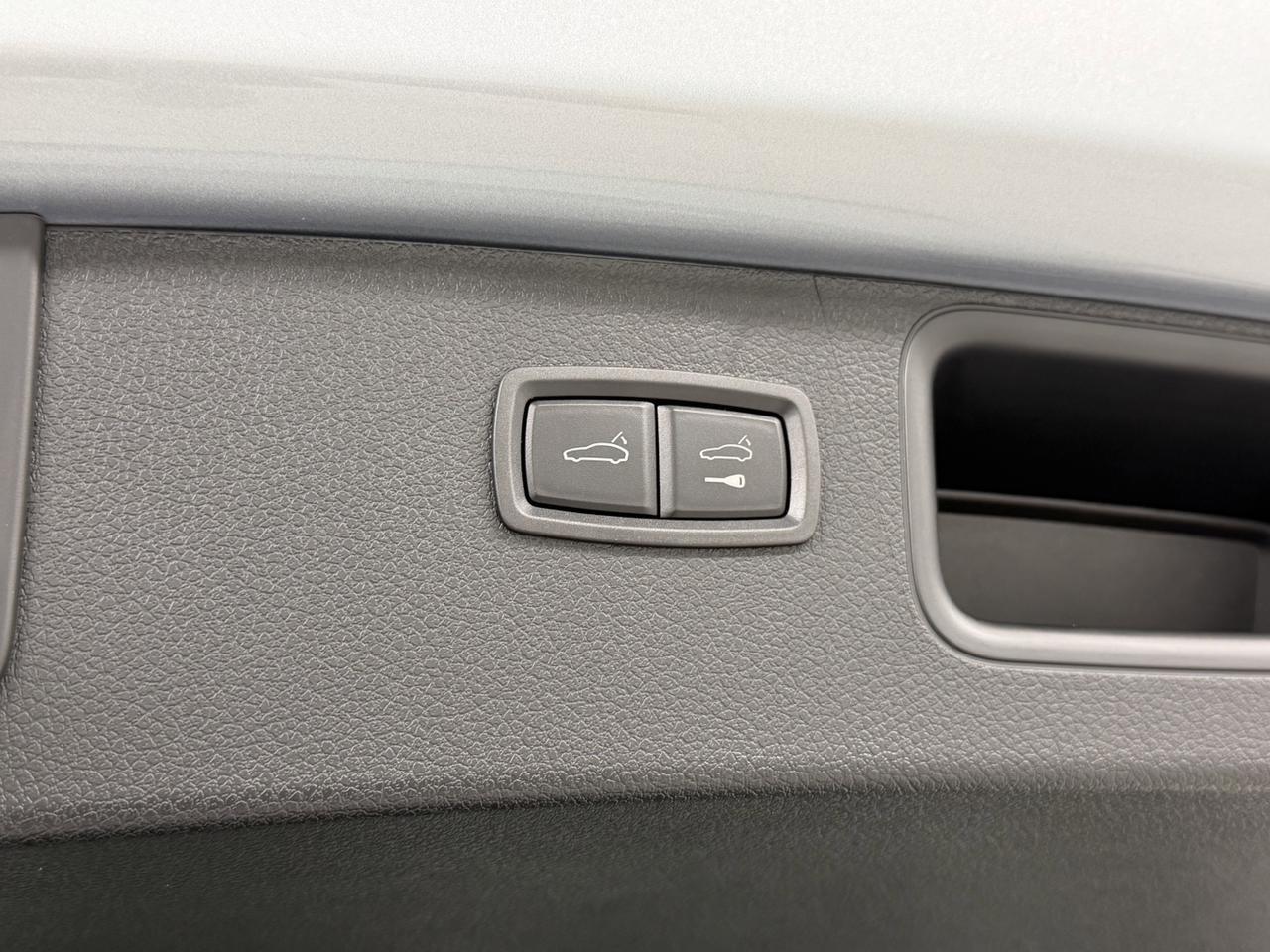 2026 Porsche Macan Newark DE