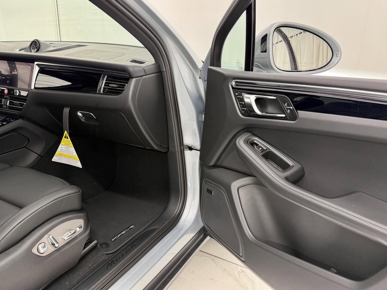 2026 Porsche Macan Newark DE