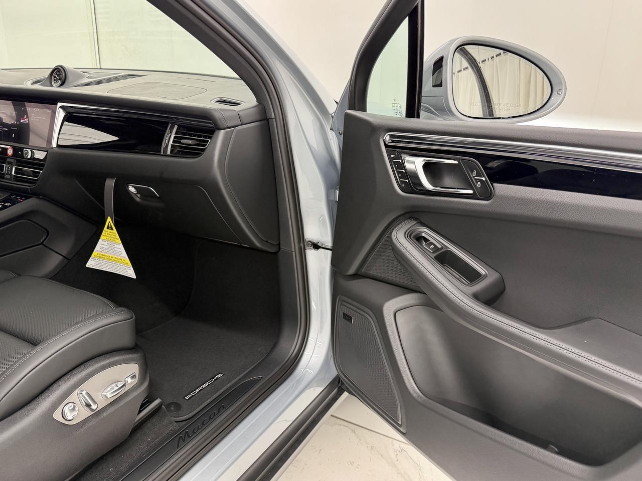 2026 Porsche Macan Newark DE