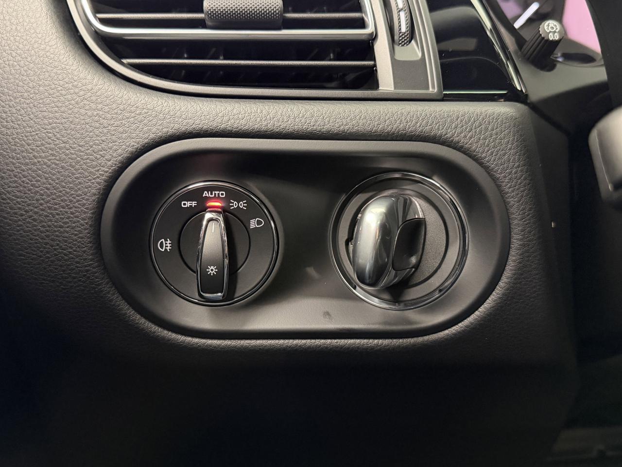 2026 Porsche Macan Newark DE