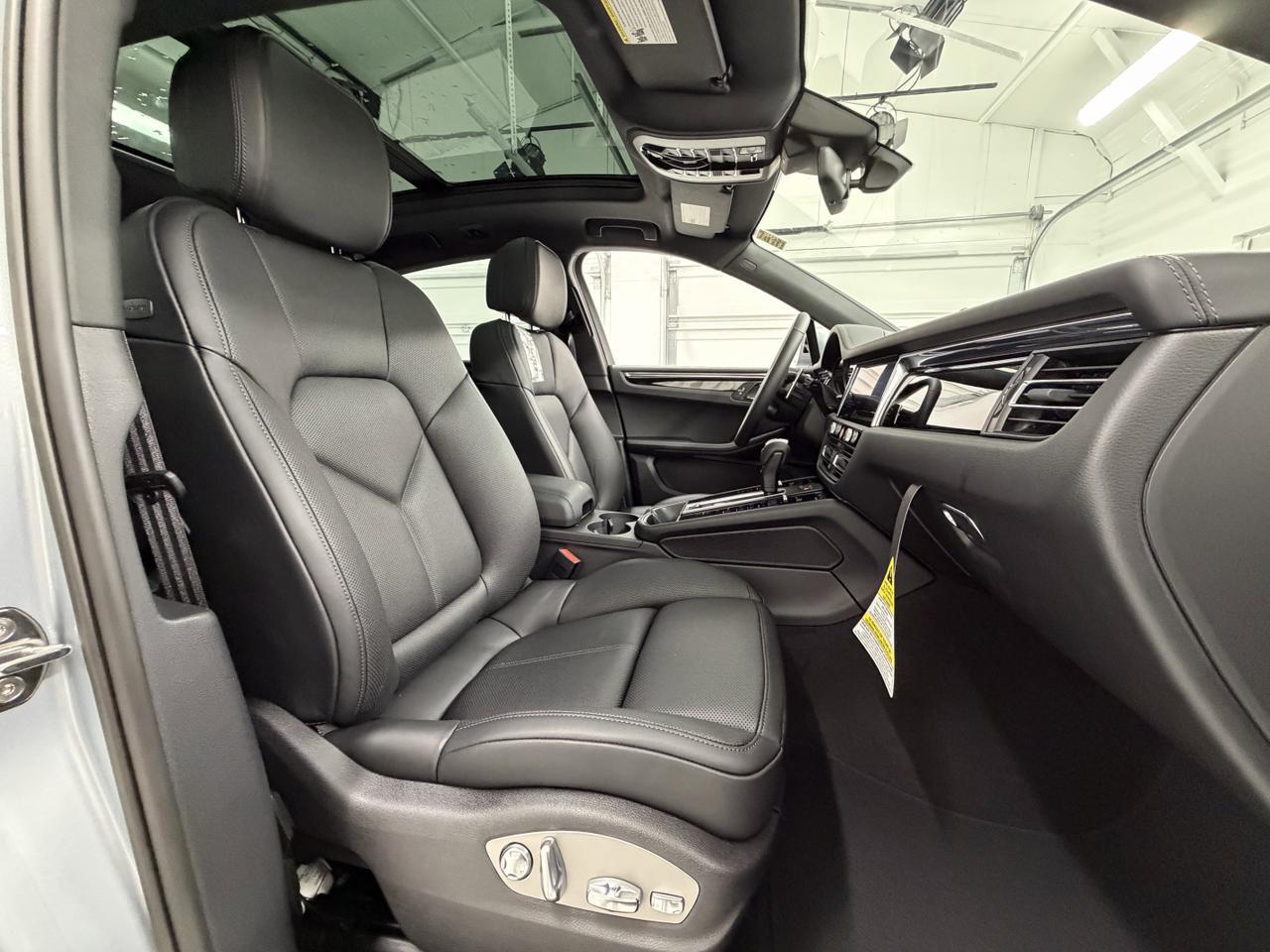 2026 Porsche Macan Newark DE