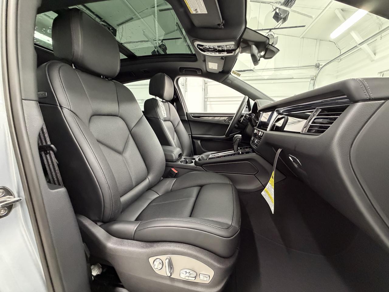 2026 Porsche Macan Newark DE