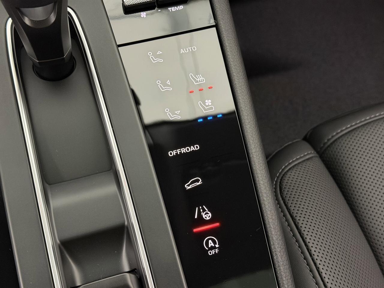 2026 Porsche Macan Newark DE