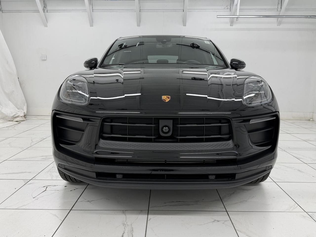 2026 Porsche Macan Newark DE