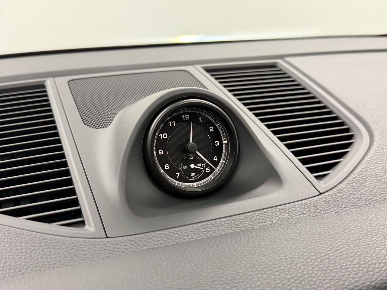 2026 Porsche Macan Newark DE