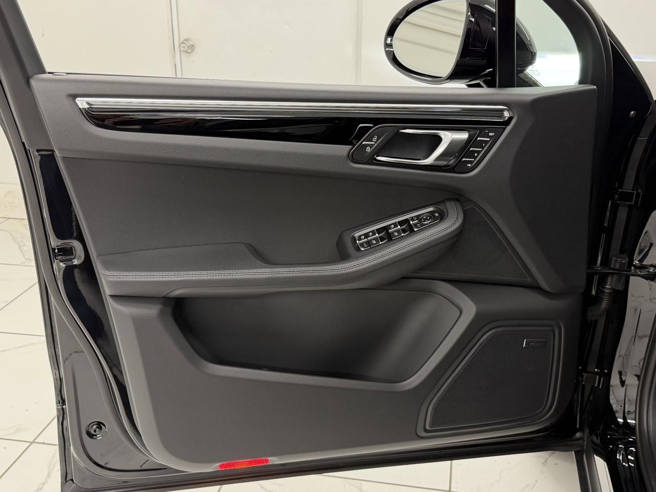 2026 Porsche Macan Newark DE