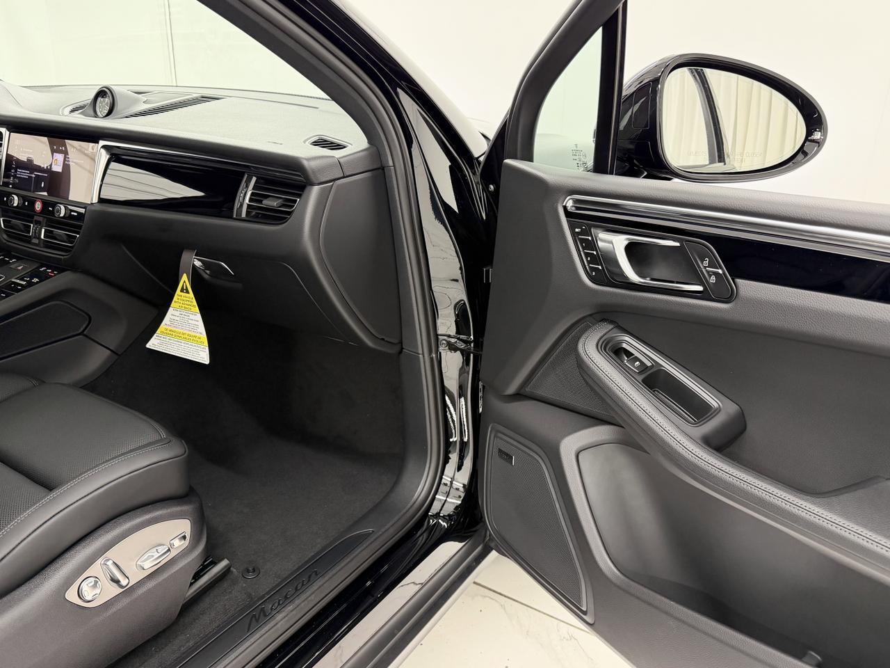 2026 Porsche Macan Newark DE