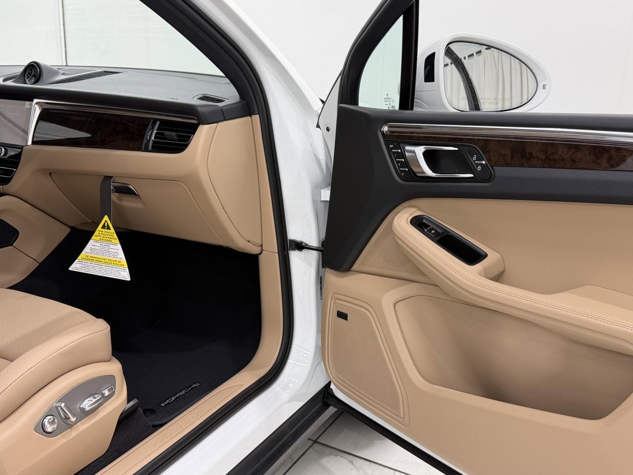 2026 Porsche Macan Newark DE