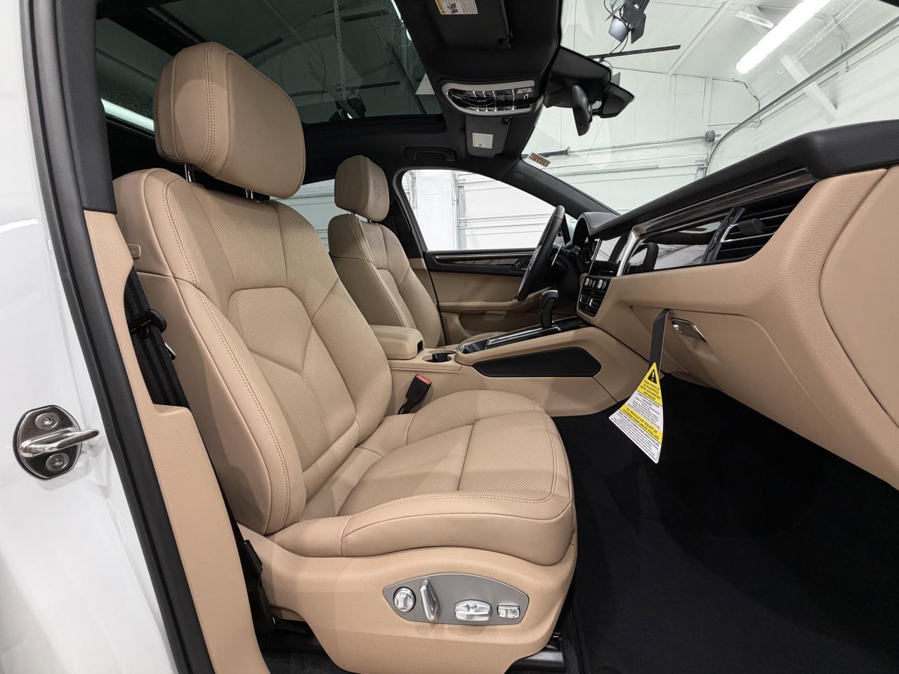 2026 Porsche Macan Newark DE