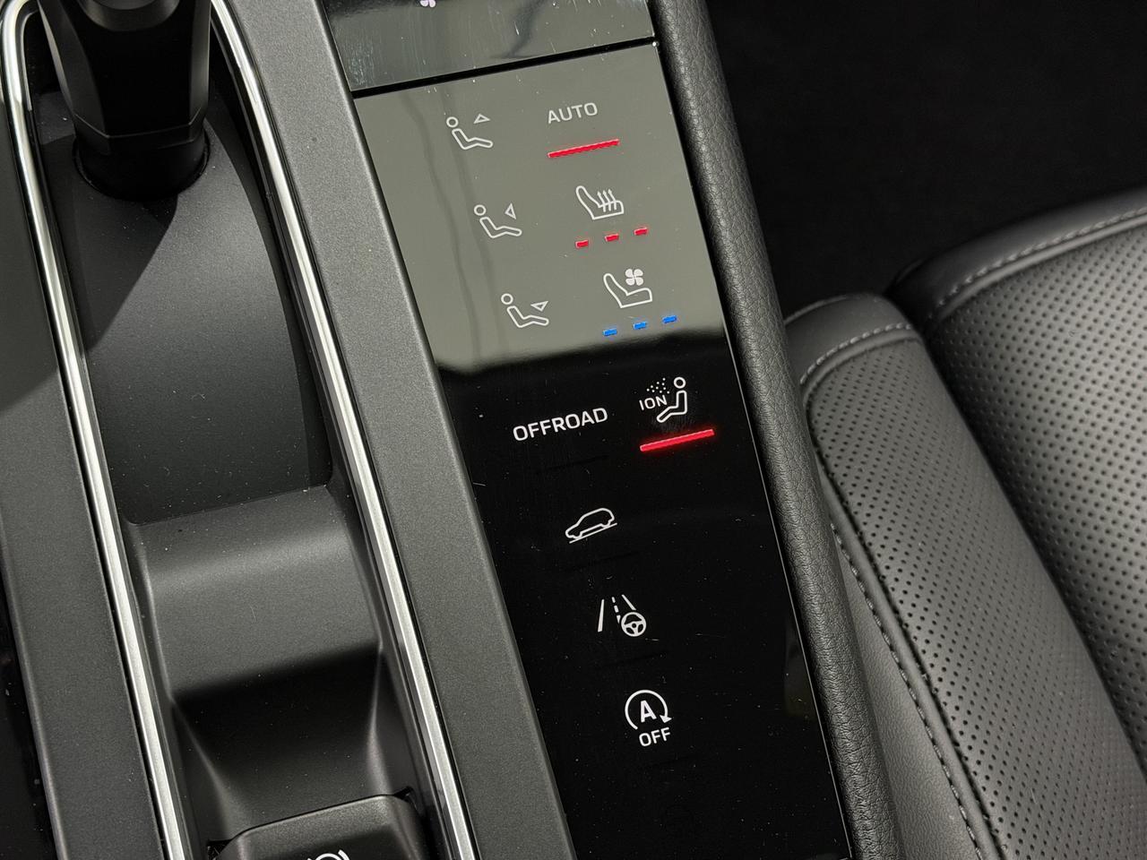 2026 Porsche Macan Newark DE