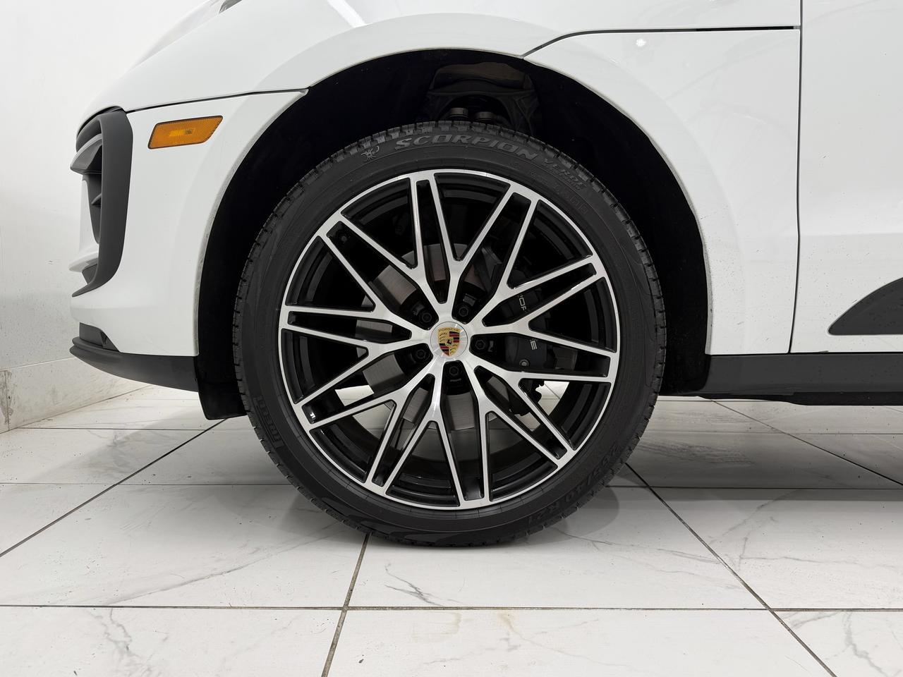 2026 Porsche Macan Newark DE