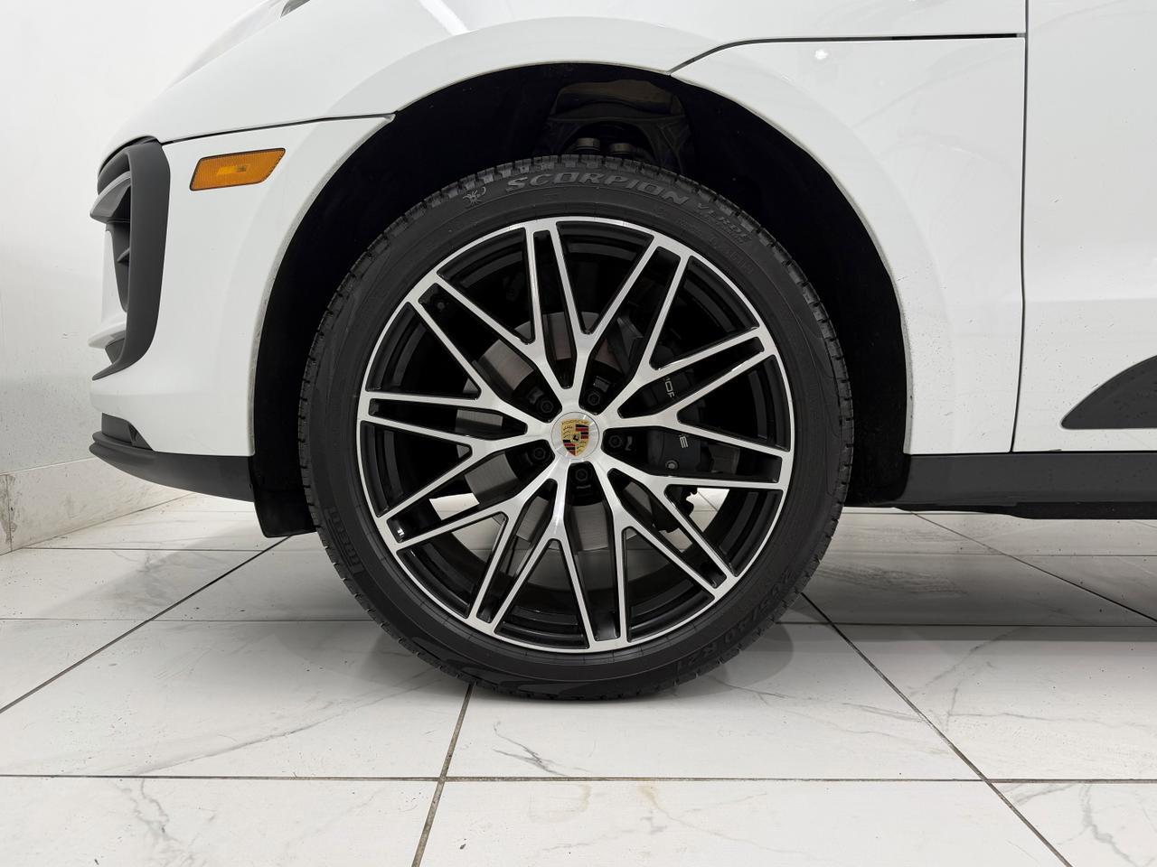 2026 Porsche Macan Newark DE