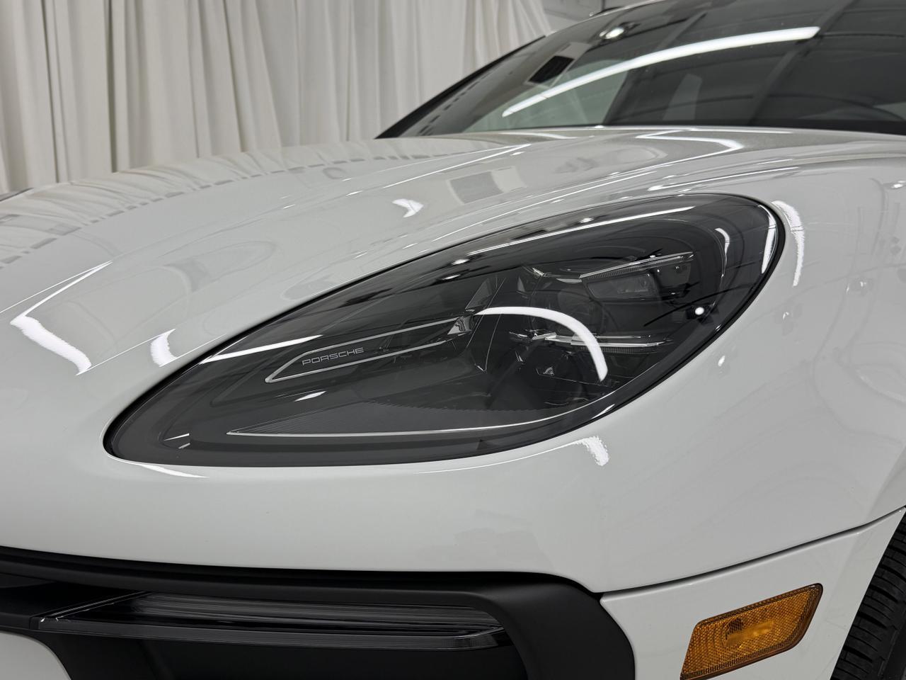 2026 Porsche Macan Newark DE