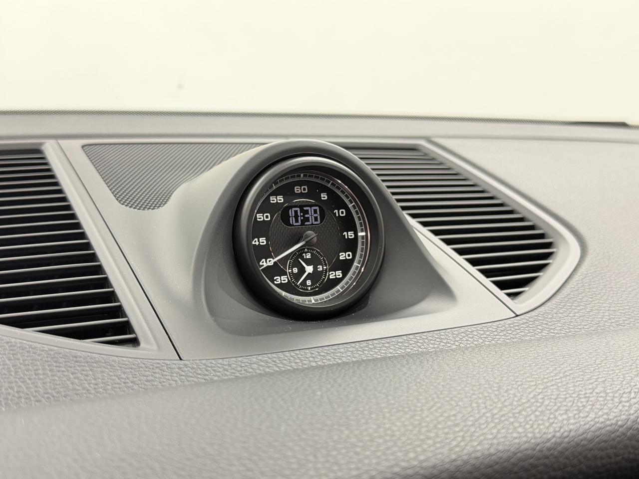 2026 Porsche Macan Newark DE