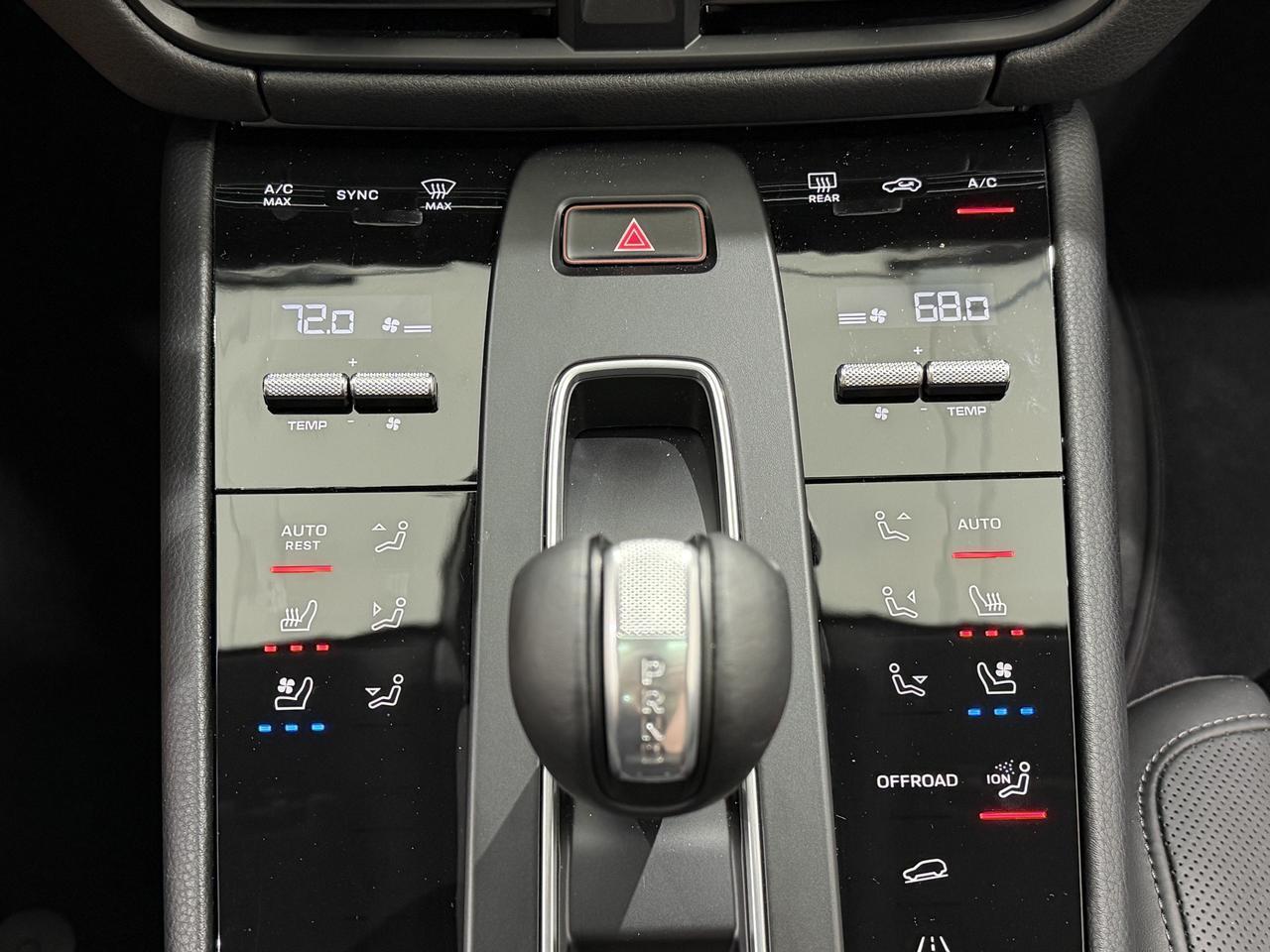 2026 Porsche Macan Newark DE