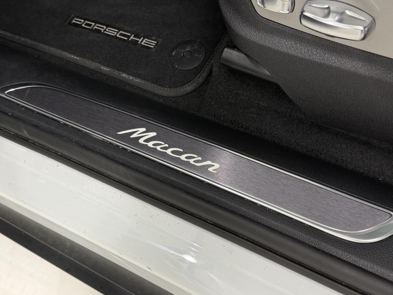 2026 Porsche Macan Newark DE
