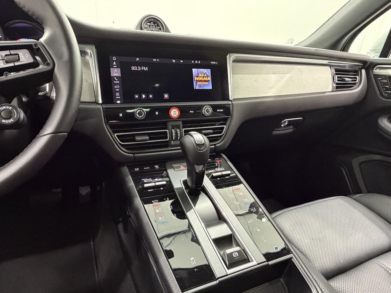 2026 Porsche Macan Newark DE