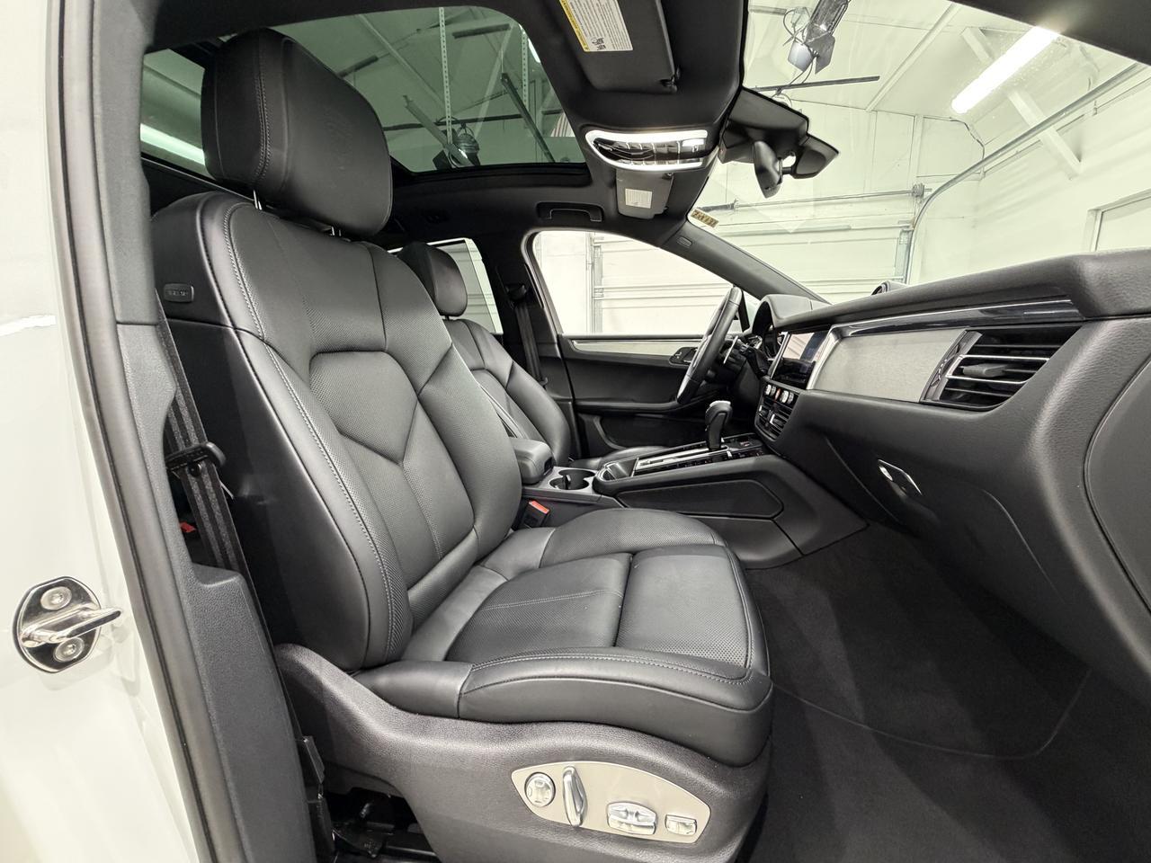 2026 Porsche Macan Newark DE