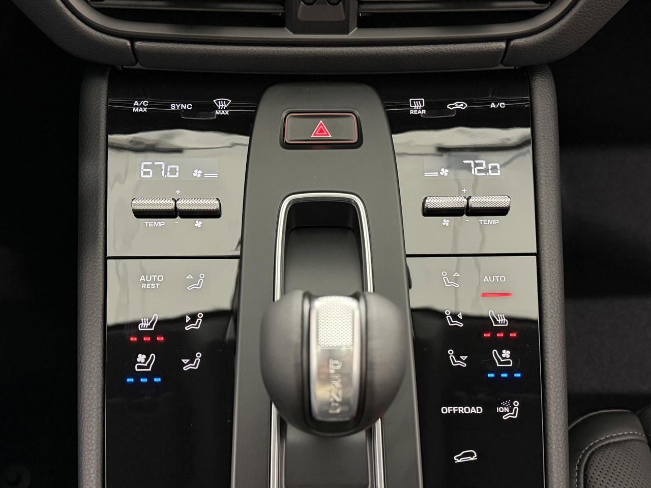 2026 Porsche Macan Newark DE