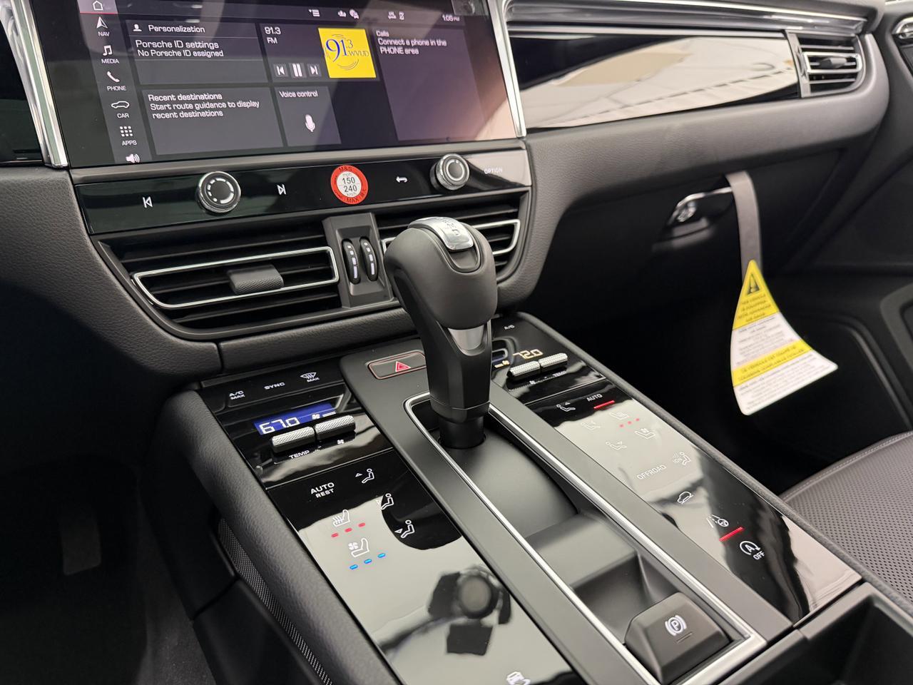 2026 Porsche Macan Newark DE