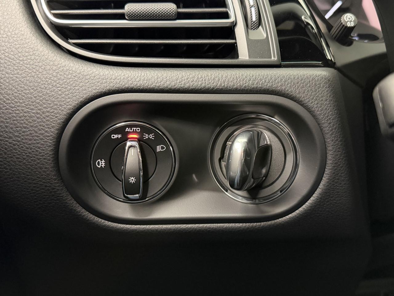 2026 Porsche Macan Newark DE