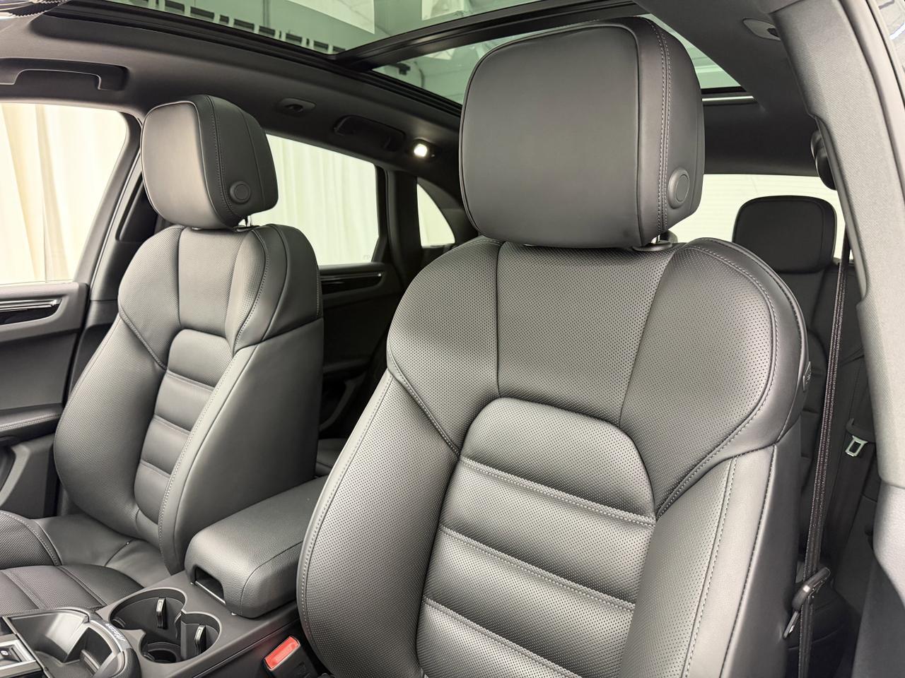 2026 Porsche Macan Newark DE