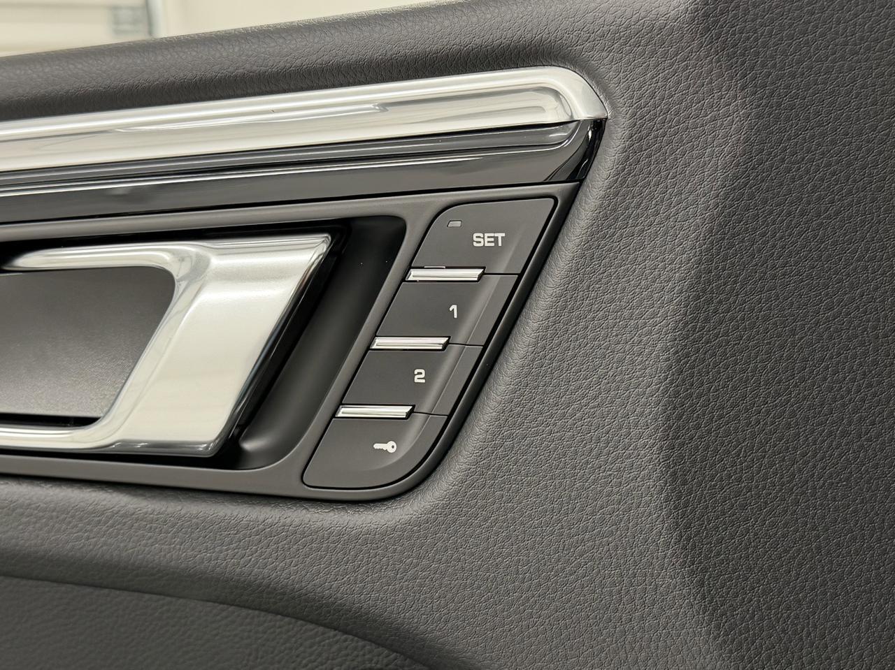 2026 Porsche Macan Newark DE