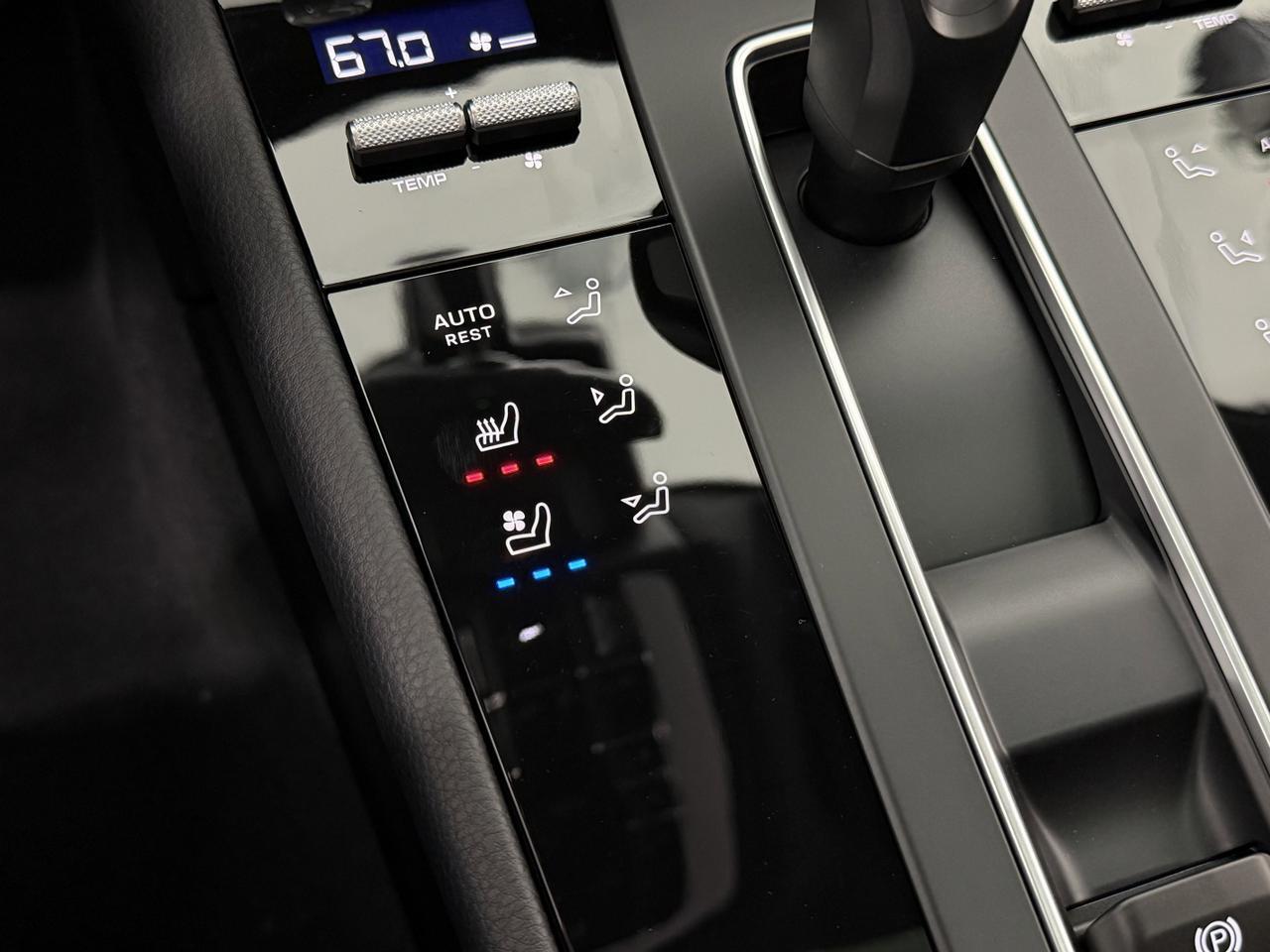 2026 Porsche Macan Newark DE