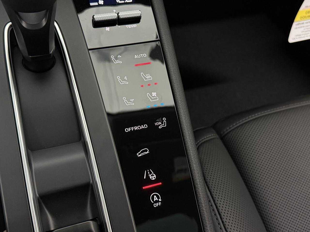 2026 Porsche Macan Newark DE