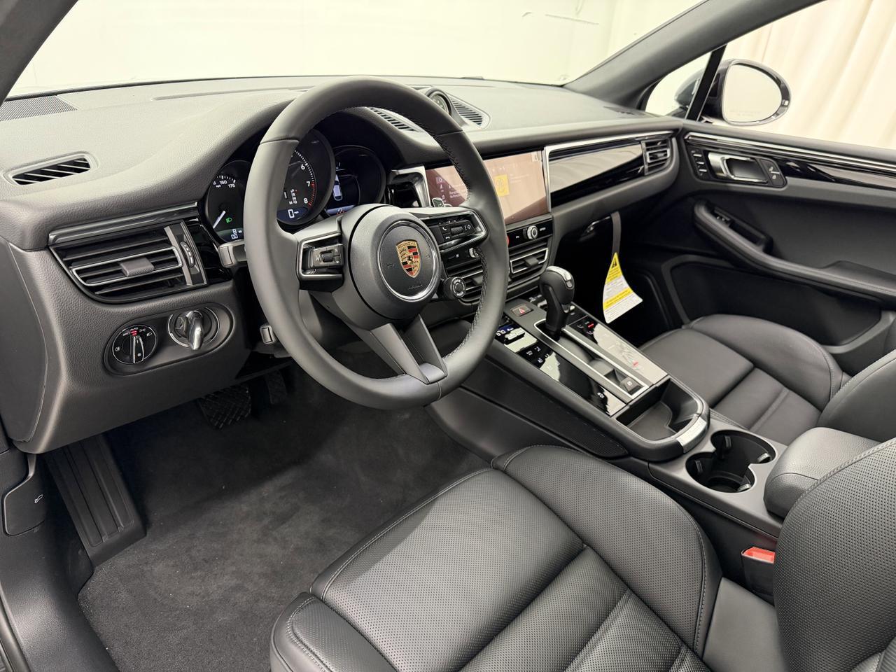 2026 Porsche Macan Newark DE