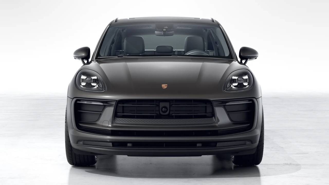 2026 Porsche Macan Newark DE