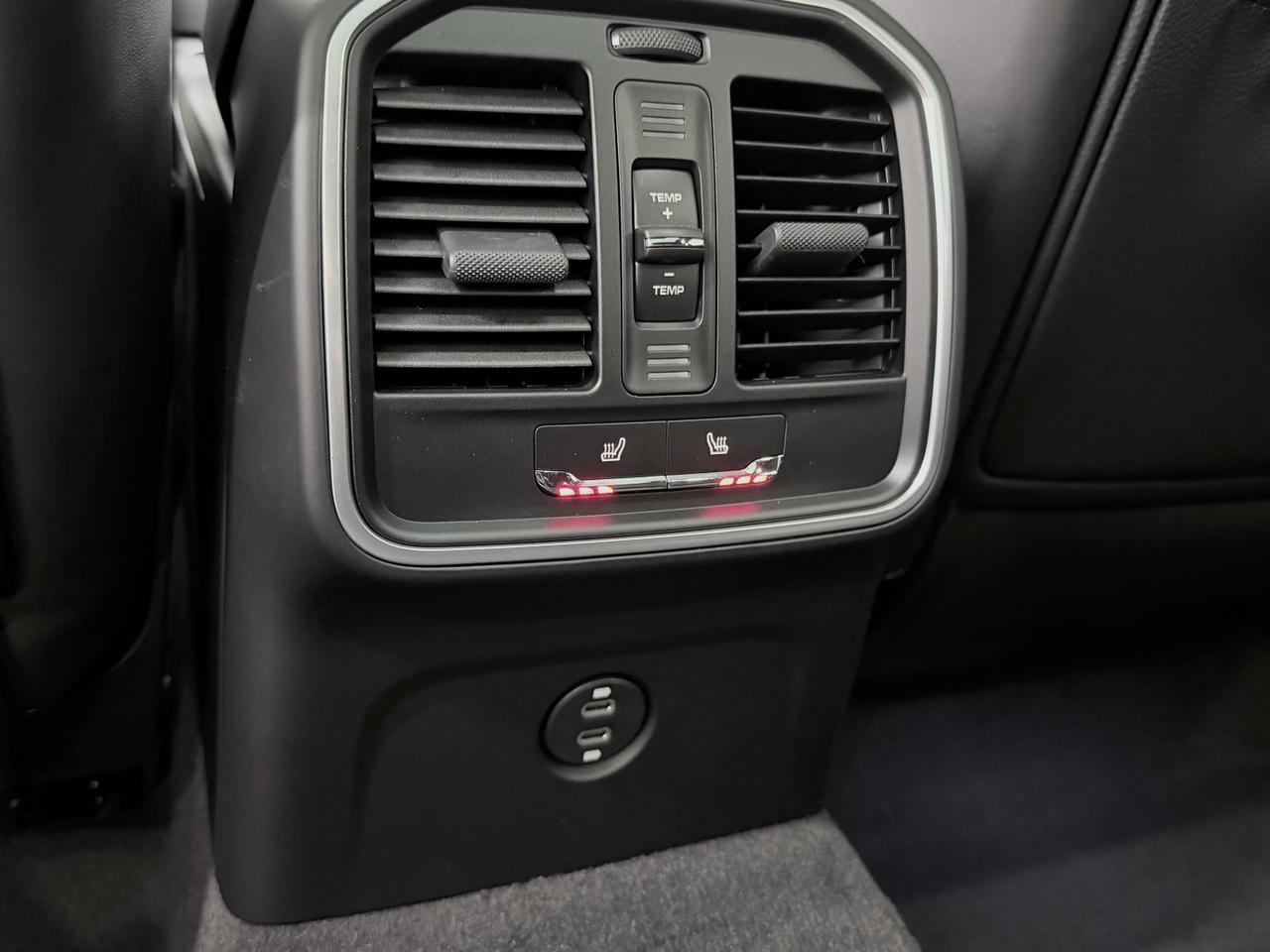 2026 Porsche Macan Newark DE