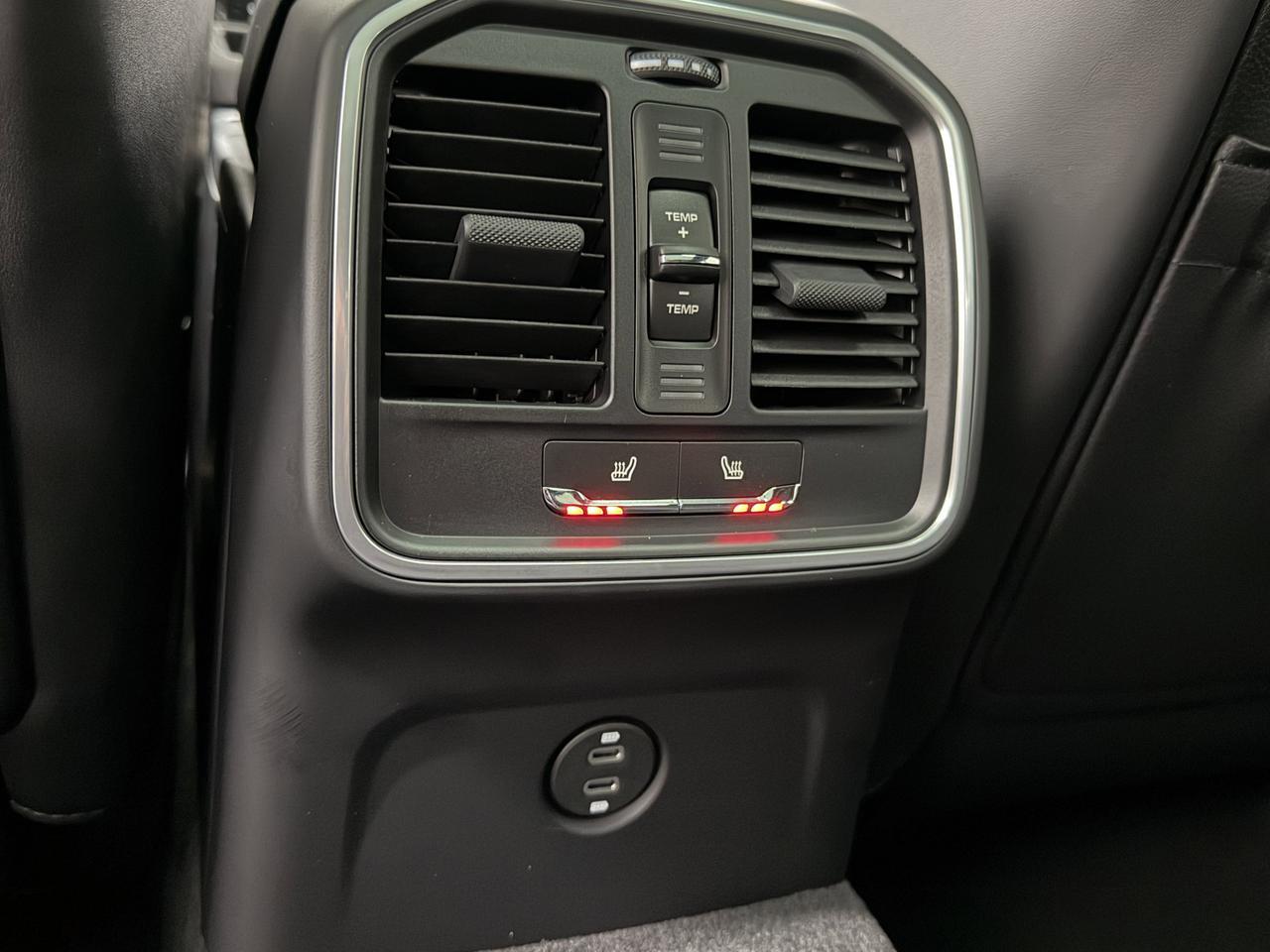 2026 Porsche Macan Newark DE