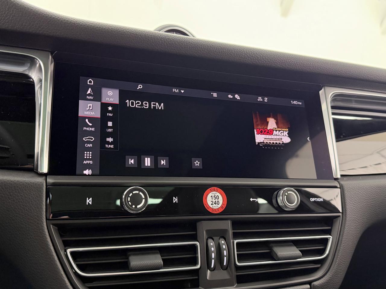 2026 Porsche Macan Newark DE